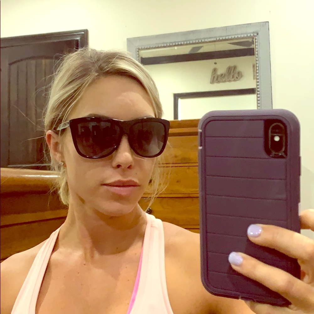 MICHAEL KORS SUNGLASSES- great condition